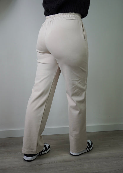 Alyssa straight jogger beige - Styles And More