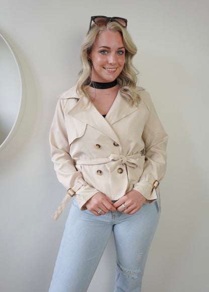 Korte trenchcoat beige - Millie - Styles And More